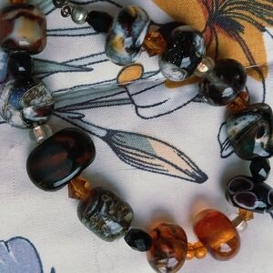 Elegant Beaded Bracelet with Multicolor Glass Beads